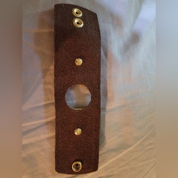 Spark'l Upcycled GG bee cuff band, XXS, Apple watch 38-41 mm adapters - Picture 2 of 4